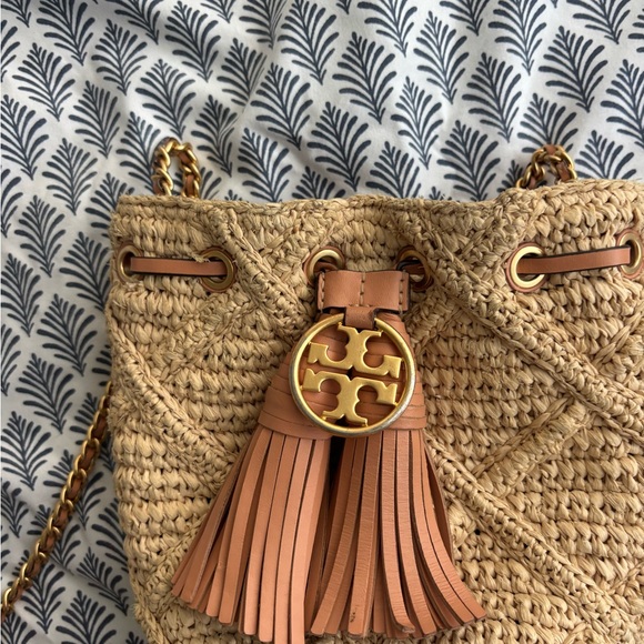 Tory Burch Beige Woven Crossbody Bag with Tassels - Picture 2 of 5